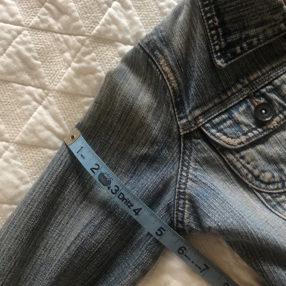 Cropped Jean Jacket - Picture 8 of 10